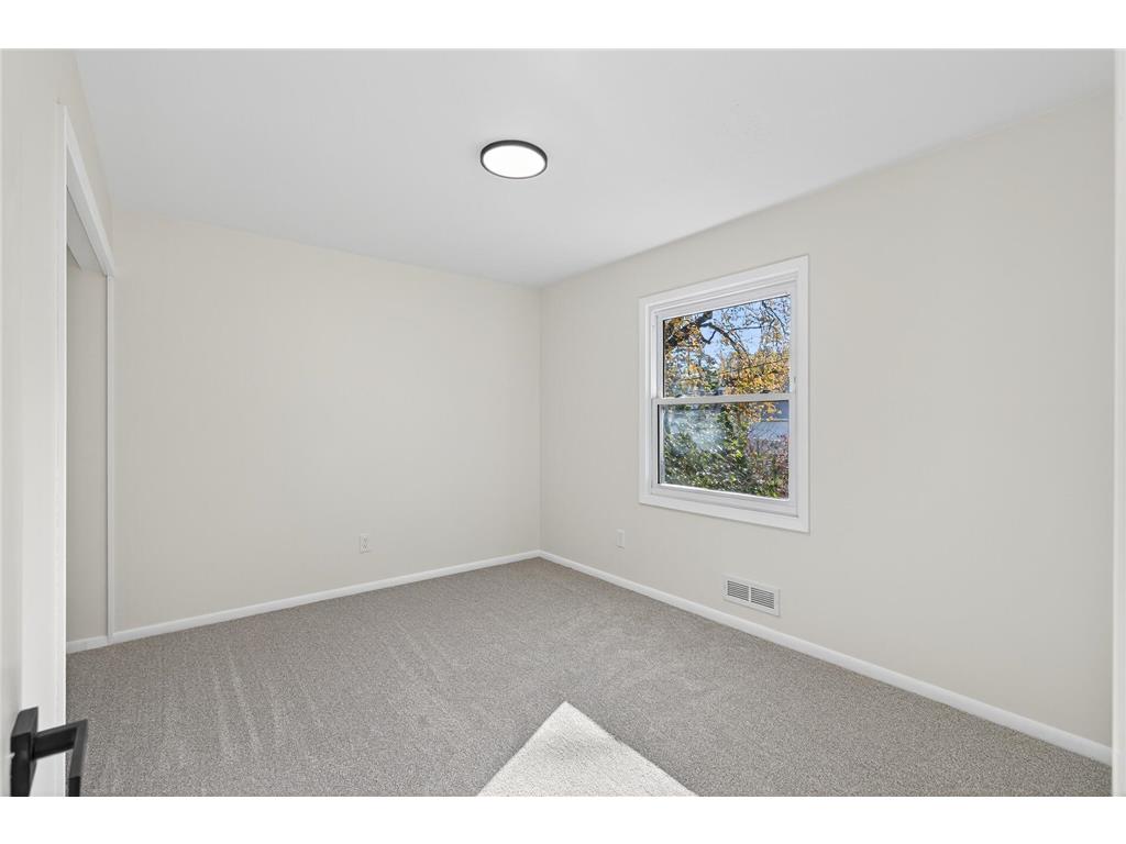 4329 Lakeland Avenue N Robbinsdale MN 55422 6815102 image13