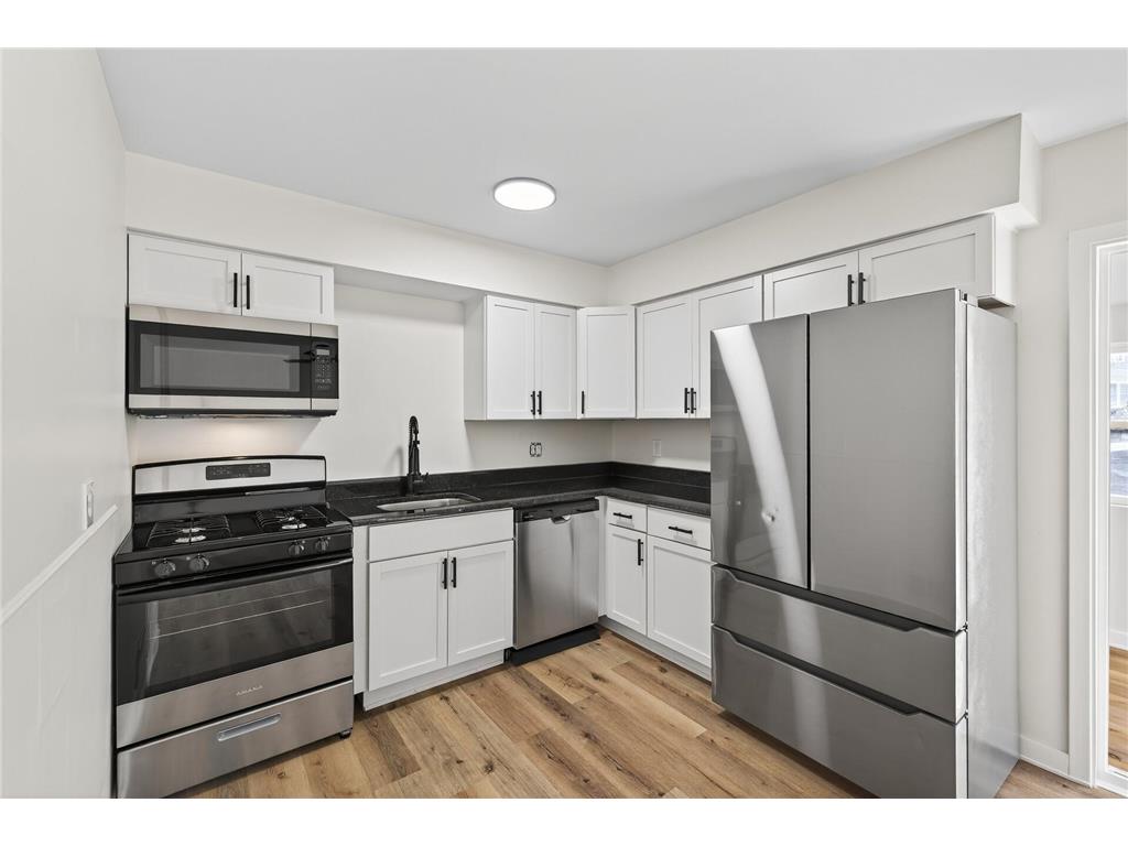 4329 Lakeland Avenue N Robbinsdale MN 55422 6815102 image2