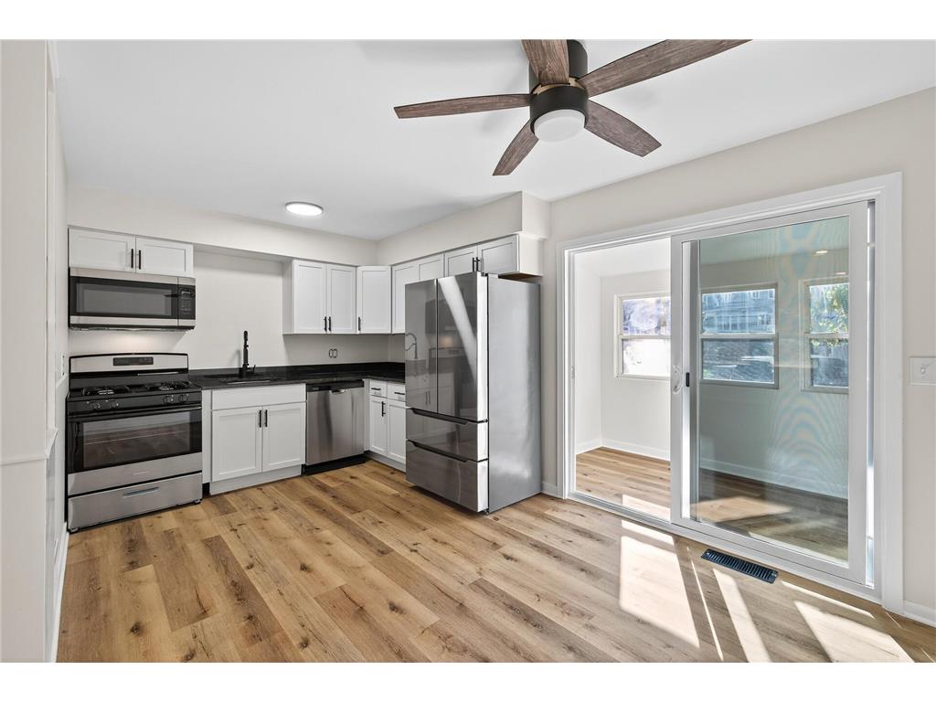 4329 Lakeland Avenue N Robbinsdale MN 55422 6815102 image3