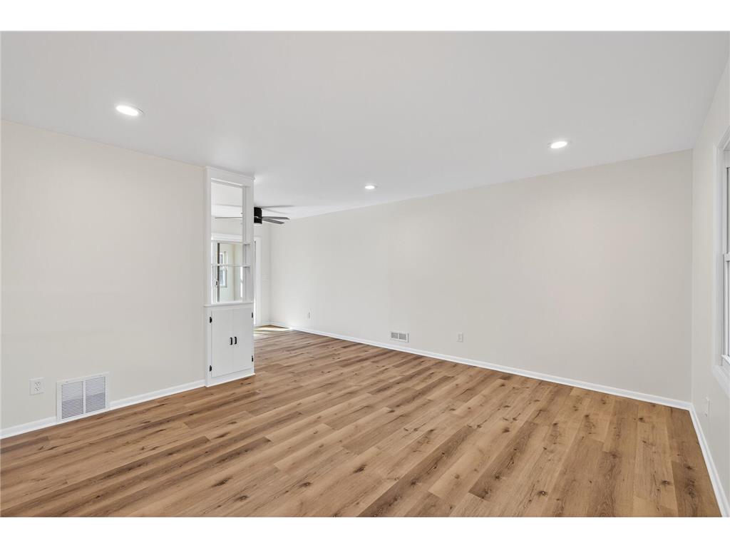 4329 Lakeland Avenue N Robbinsdale MN 55422 6815102 image8