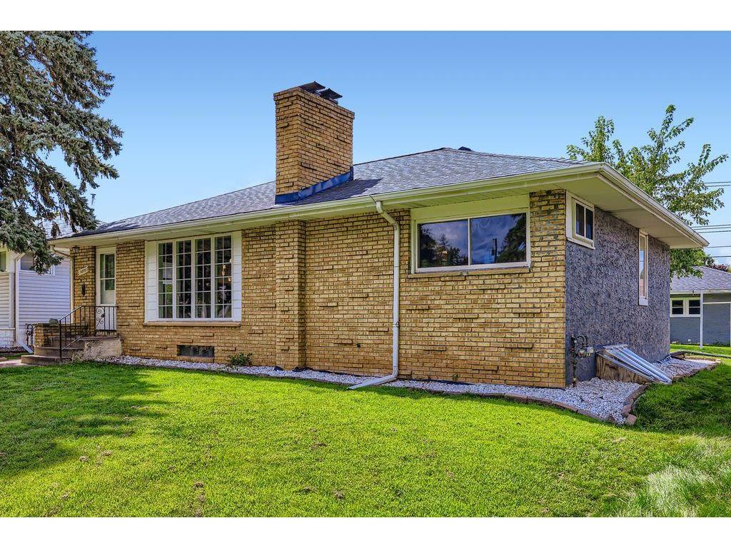 4329 Penn Avenue N Minneapolis MN 55412 6775254 image1