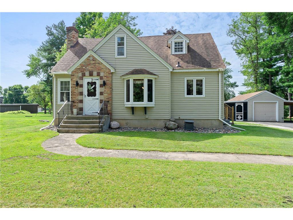 433 11th Avenue SW Cambridge MN 55008 6582028 image1