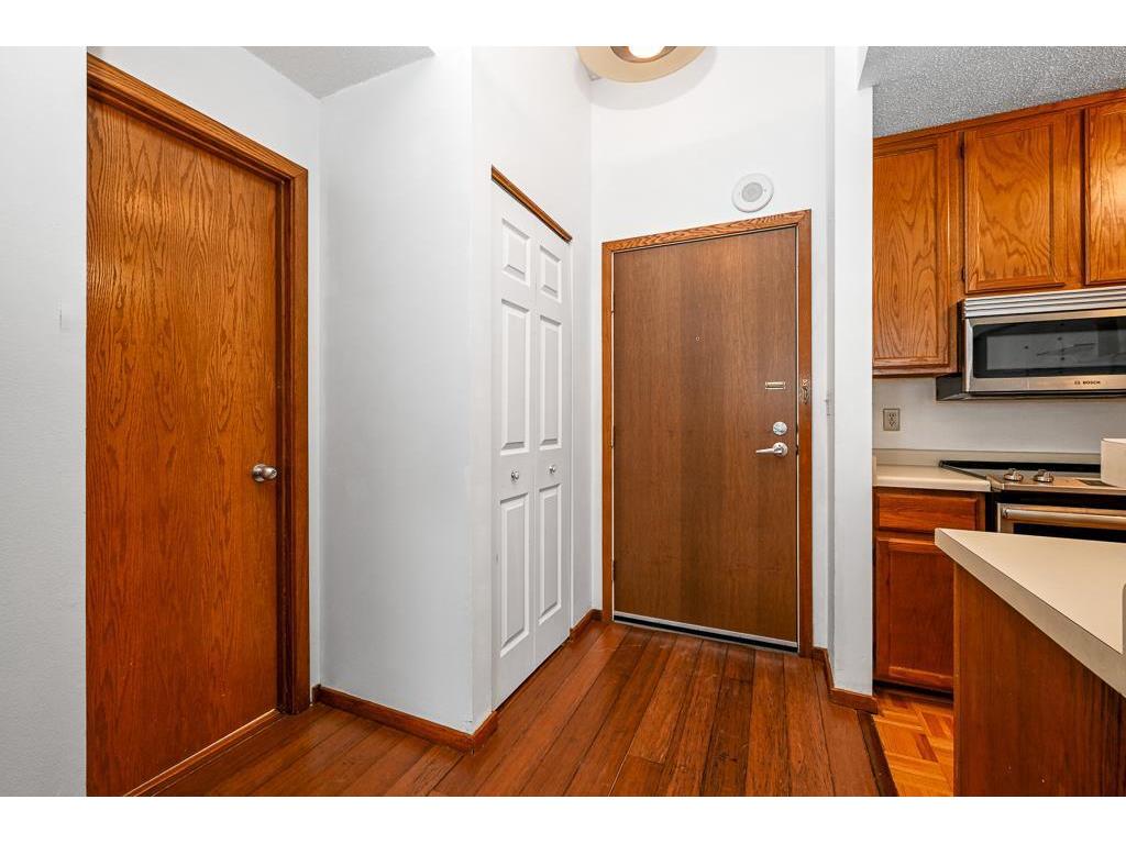 433 7th Street S #2305 Minneapolis MN 55415 7016723 image10