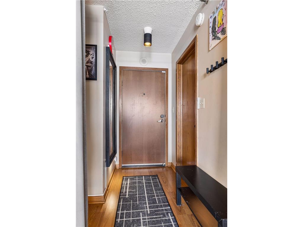 433 S 7th Street #1704 Minneapolis MN 55415 7046730 image4