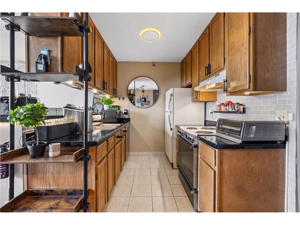 433 S 7th Street #1704 Minneapolis MN 55415 7046730 image5