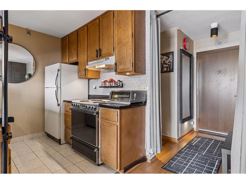 433 S 7th Street #1704 Minneapolis MN 55415 7046730 image6