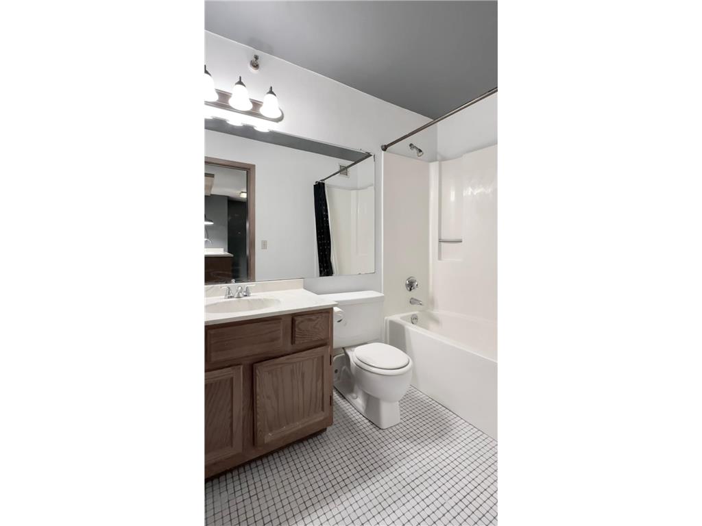 433 S 7th Street #1711 Minneapolis MN 55415 7084316 image11
