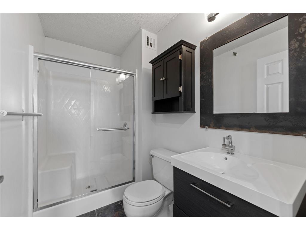 433 S 7th Street #1814 Minneapolis MN 55415 7003672 image17