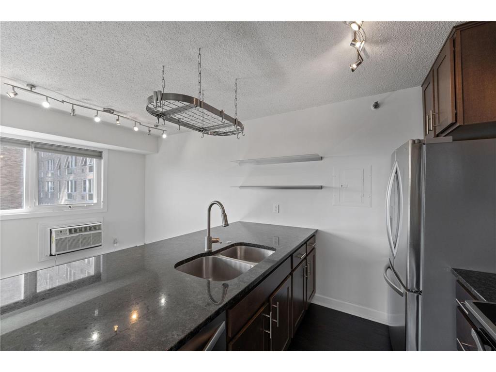 433 S 7th Street #1814 Minneapolis MN 55415 7003672 image9