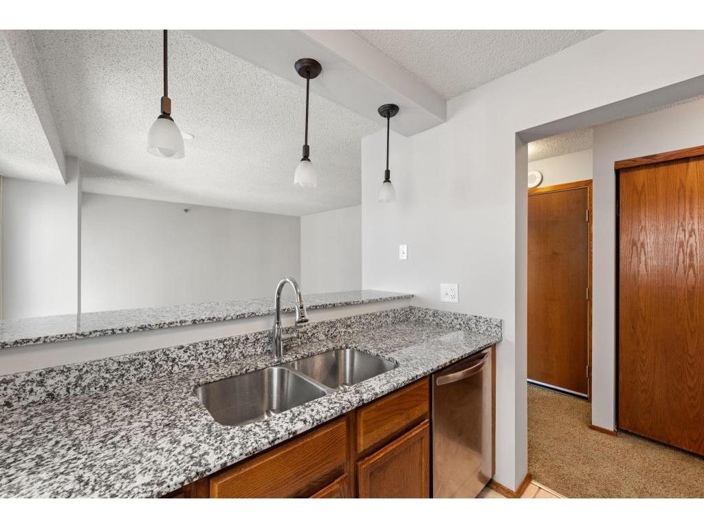 433 S 7th Street #1828 Minneapolis MN 55415 7049673 image6