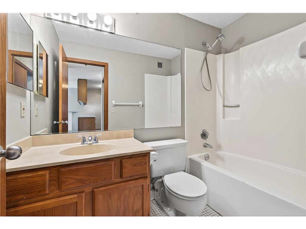 433 S 7th Street #2121 Minneapolis MN 55415 6792357 image16