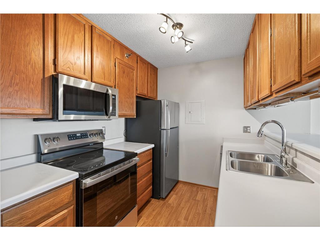 433 S 7th Street #2121 Minneapolis MN 55415 6792357 image8