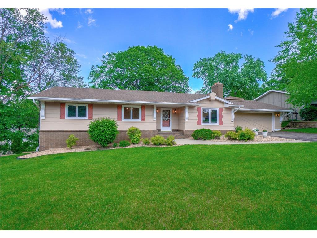 433 White Oak Drive, West Saint Paul, MN, 55118 | MLS: 6519734 | Edina