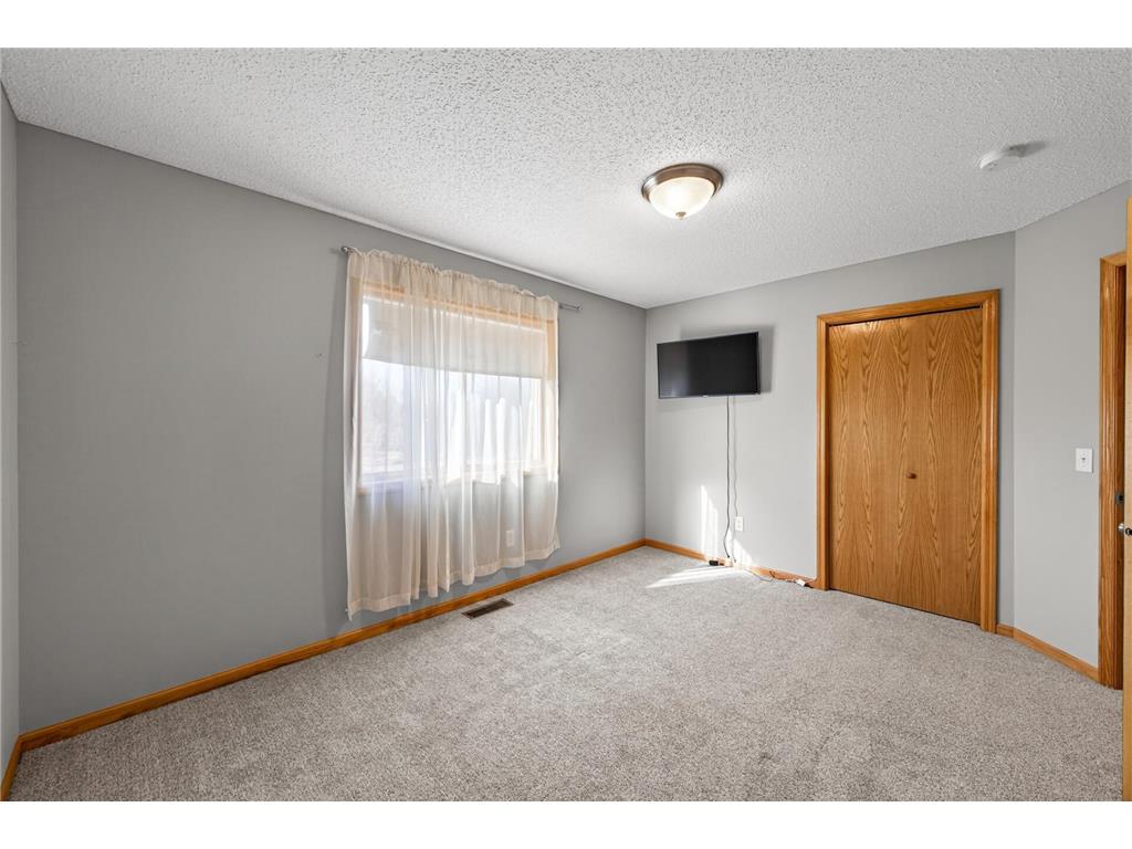 4330 203rd Lane NW Anoka MN 55303 7051041 image24