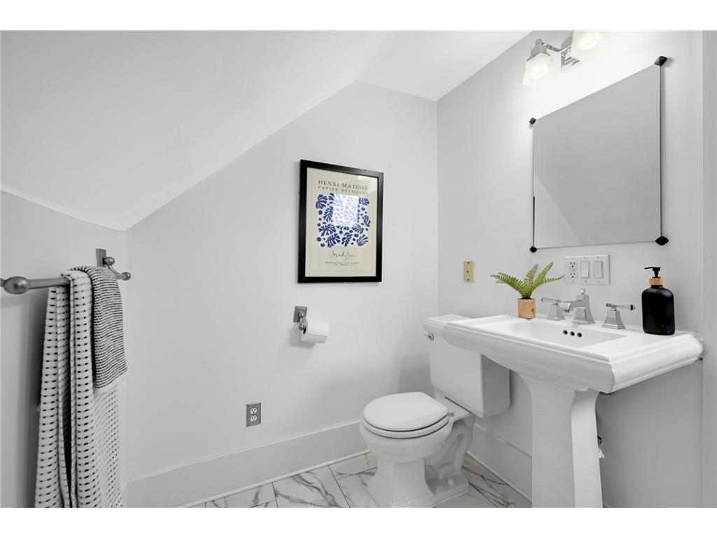 4331 Pillsbury Avenue S Minneapolis MN 55409 7068068 image14