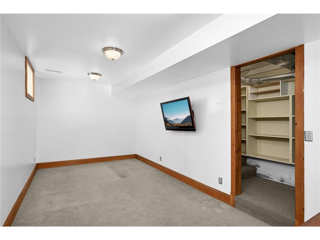 4331 Pillsbury Avenue S Minneapolis MN 55409 7068068 image15