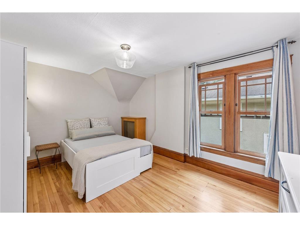 4332 Colfax Avenue S Minneapolis MN 55409 7094550 image24
