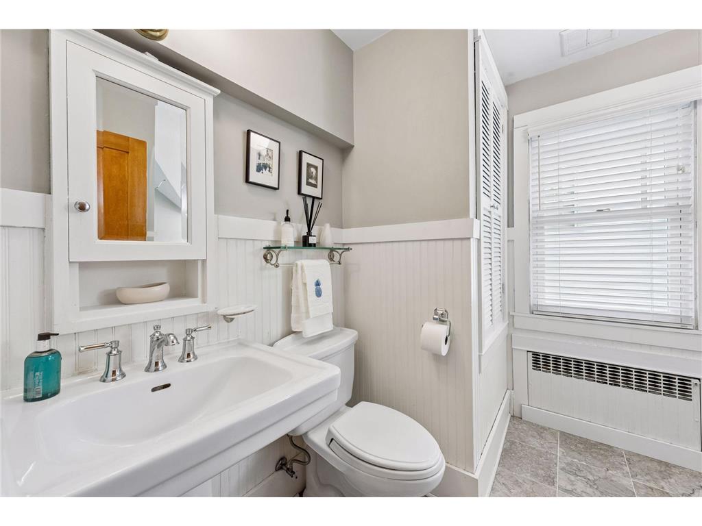 4332 Colfax Avenue S Minneapolis MN 55409 7094550 image28