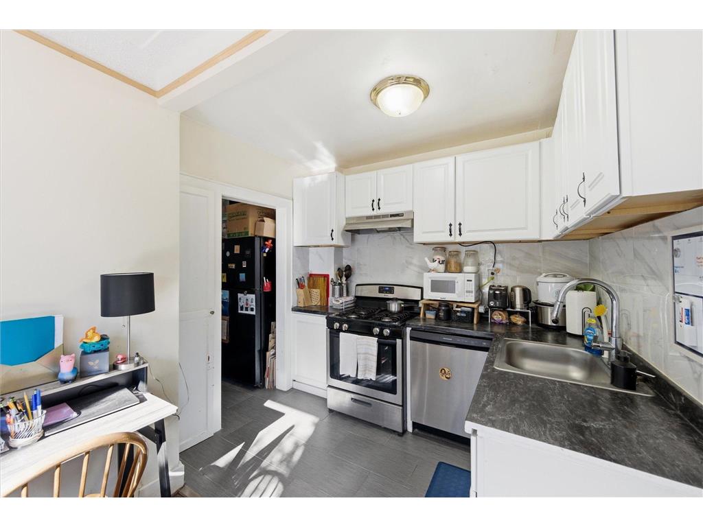 4333 Fremont Avenue N Minneapolis MN 55412 7012023 image19
