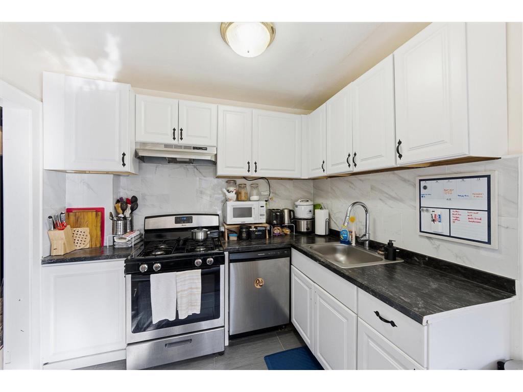 4333 Fremont Avenue N Minneapolis MN 55412 7012023 image20