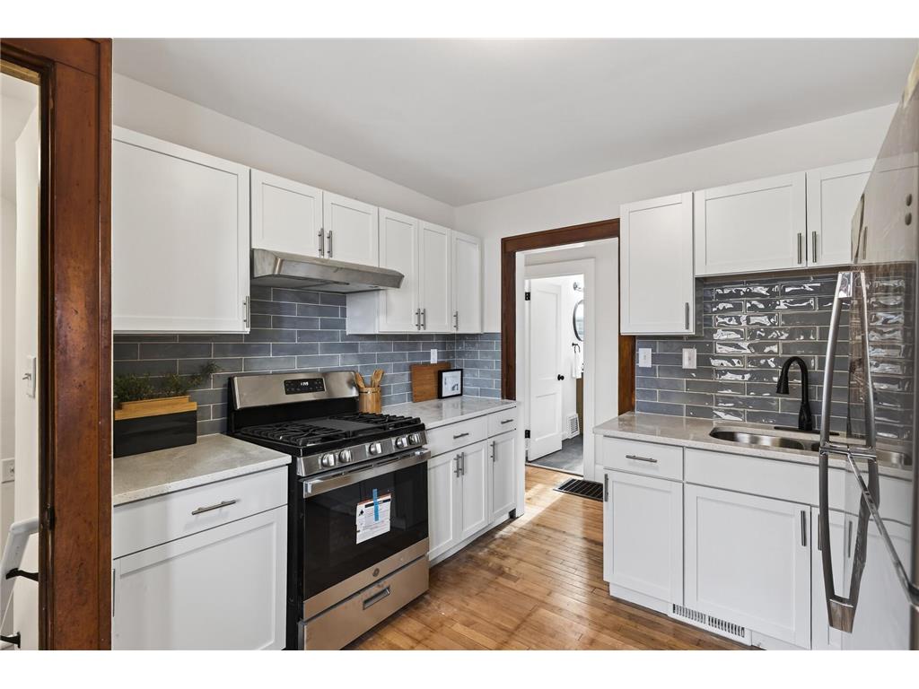 4334 Fremont Avenue N Minneapolis MN 55412 6823117 image7