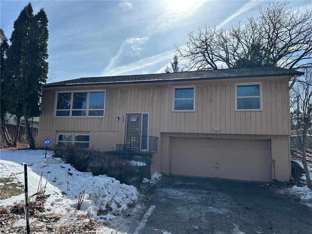 4335 Douglas Avenue Golden Valley MN 55416 7026973 image1