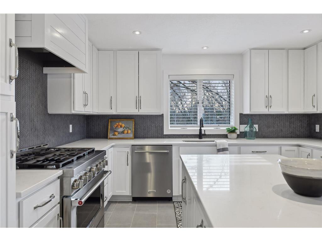 4335 Kirkwood Lane N Plymouth MN 55442 6686954 image30