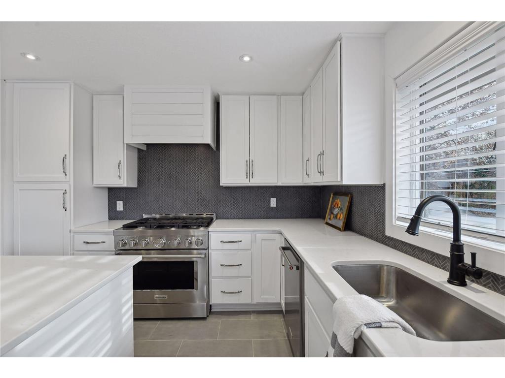 4335 Kirkwood Lane N Plymouth MN 55442 6686954 image32