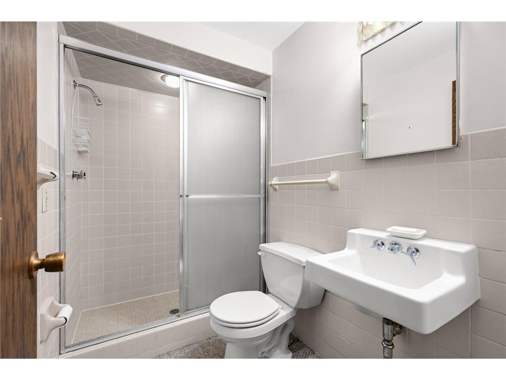 4336 Avondale Road Golden Valley MN 55416 7088197 image23