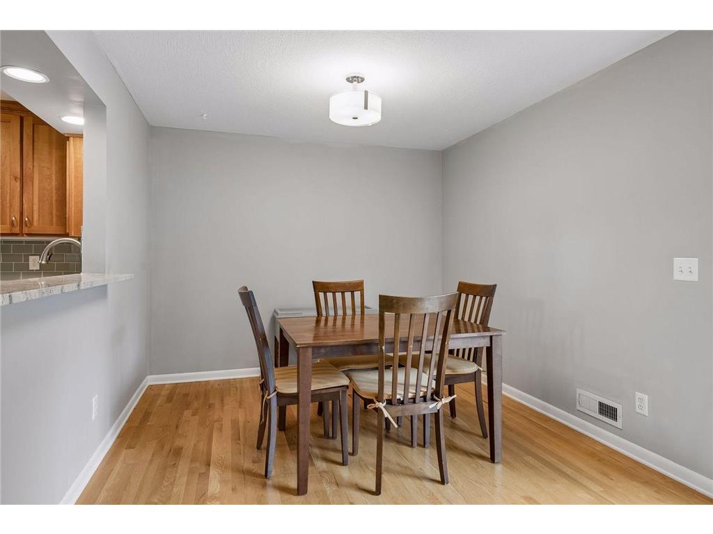 4337 3rd Avenue S Minneapolis MN 55409 7102432 image10