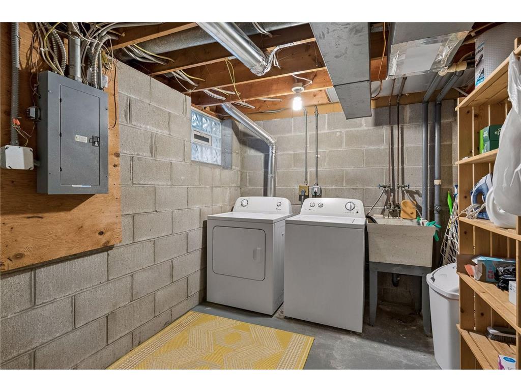 4337 3rd Avenue S Minneapolis MN 55409 7102432 image32