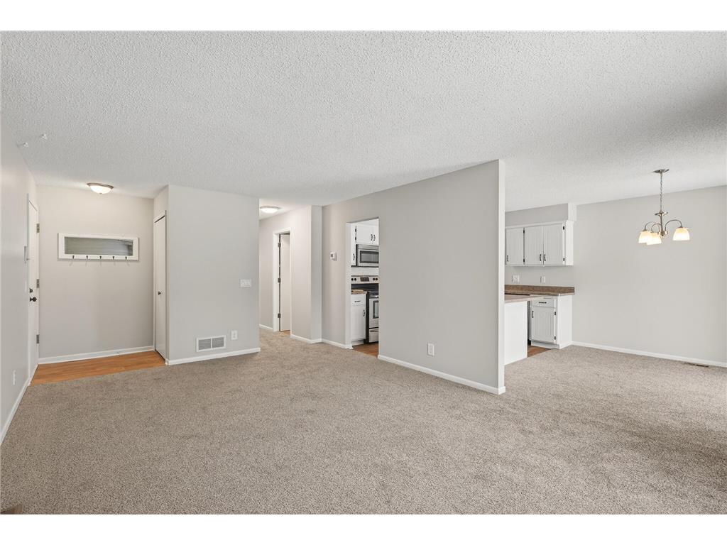 4339 Buckingham Court #1106 Vadnais Heights MN 55127 7000341 image5