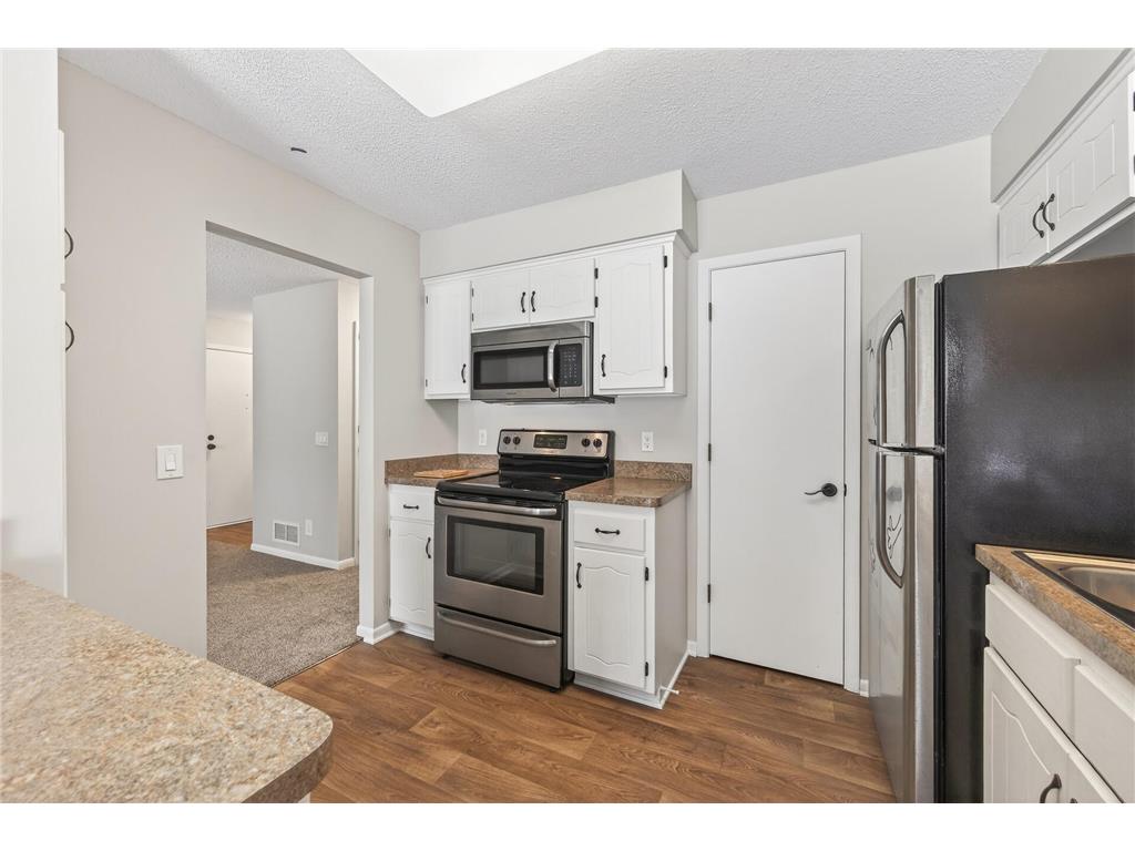 4339 Buckingham Court #1106 Vadnais Heights MN 55127 7000341 image8