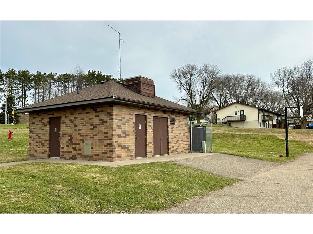 434 E 11th Street #I New Richmond WI 54017 - Paperjack Creek 6825751 image28