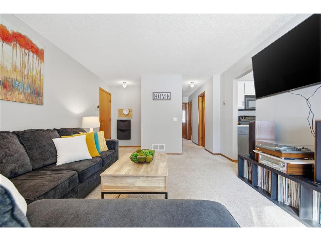 4340 Buckingham Court #1606 Vadnais Heights MN 55127 7011525 image1