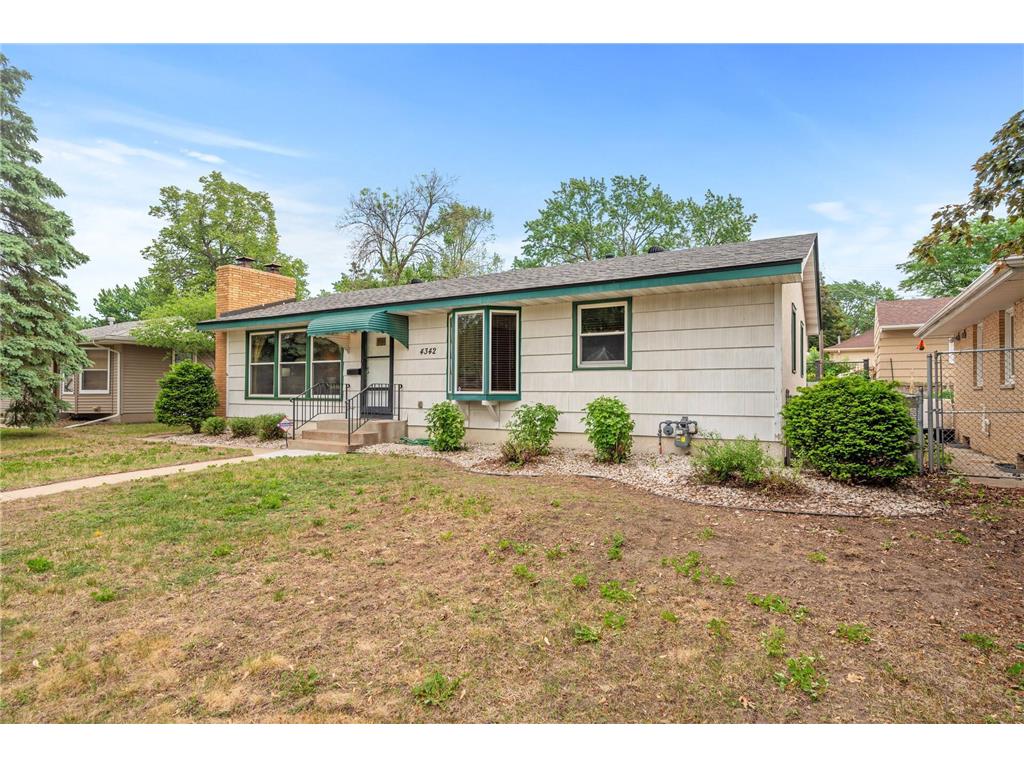 4342 Chowen Avenue N Robbinsdale MN 55422 6372427 image1