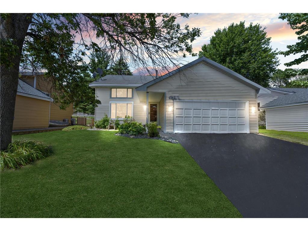 4346 Yorktown Drive, Eagan, MN 55123 MLS 6227551 Edina Realty