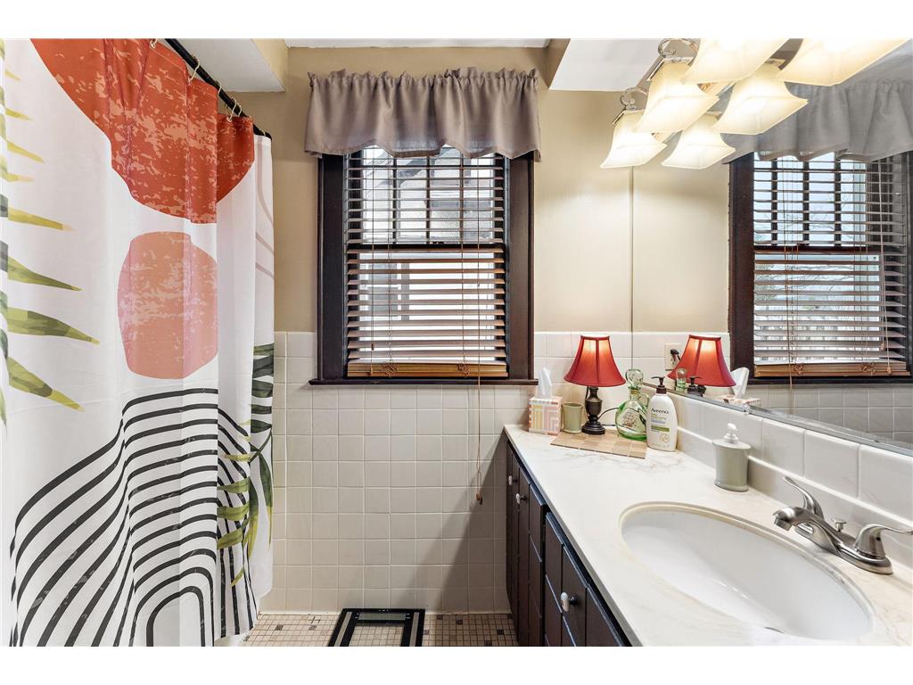 4348 Lyndale Avenue S Minneapolis MN 55409 7011791 image28