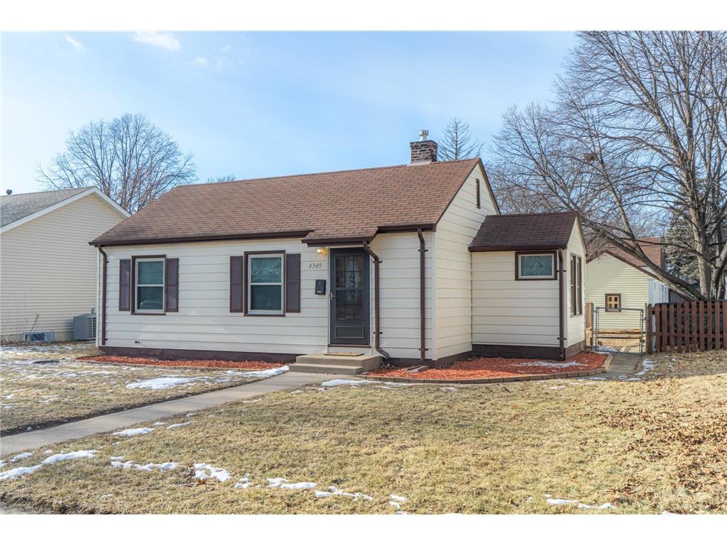 4349 Zane Avenue N Crystal MN 55422 6654109 image1