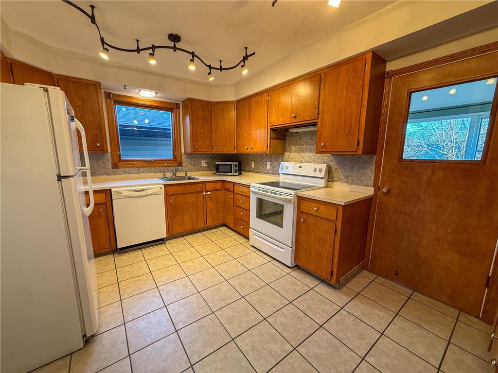 435 Harrison Street Lewiston MN 55952 7046808 image12