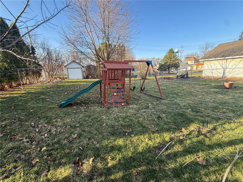 435 Harrison Street Lewiston MN 55952 7046808 image28