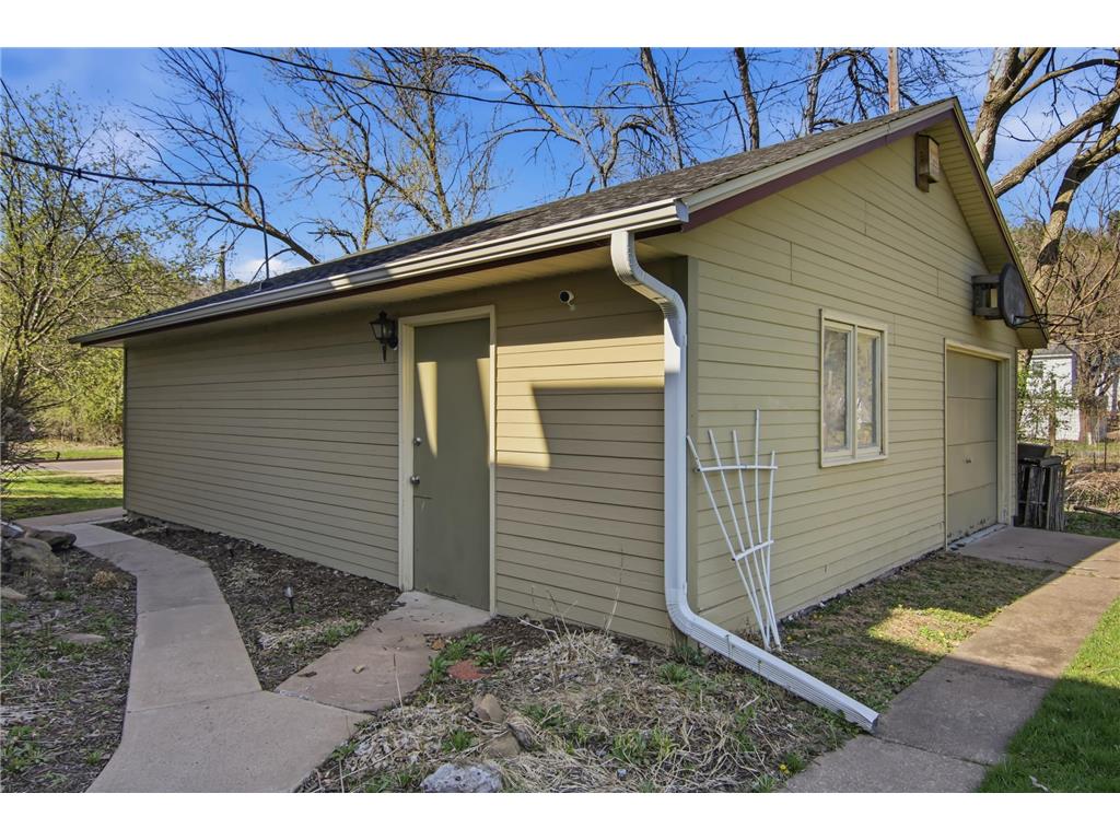 435 Jefferson Street Eau Claire WI 54701 7058101 image13