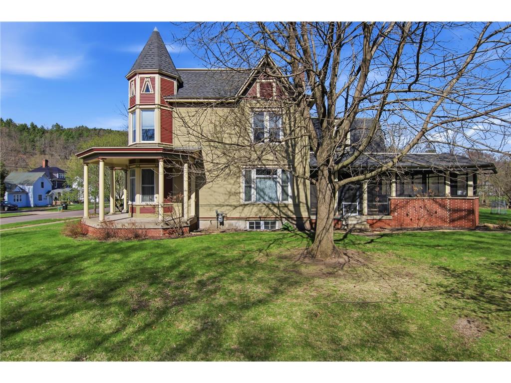 435 Jefferson Street Eau Claire WI 54701 7058101 image8