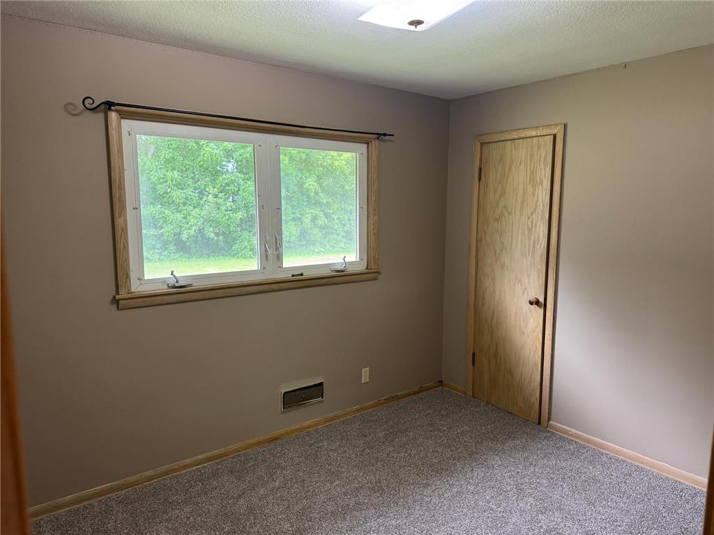435 W Ottawa Street Le Center MN 56057 7093808 image14