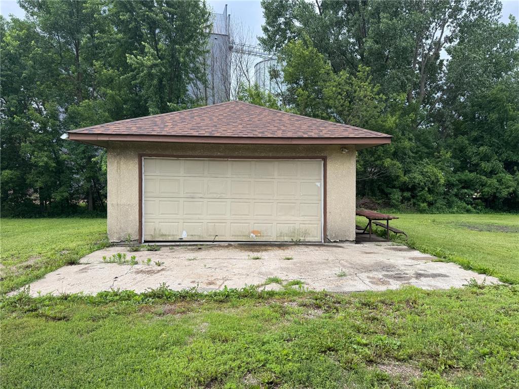 435 W Ottawa Street Le Center MN 56057 7093808 image25
