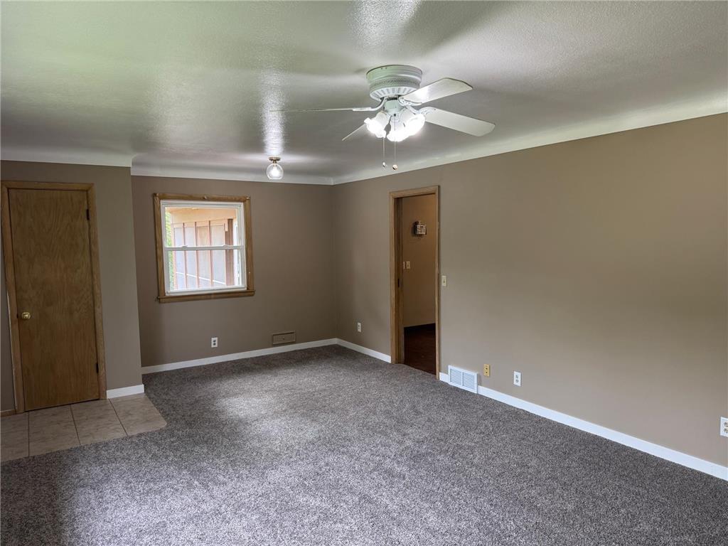 435 W Ottawa Street Le Center MN 56057 7093808 image4
