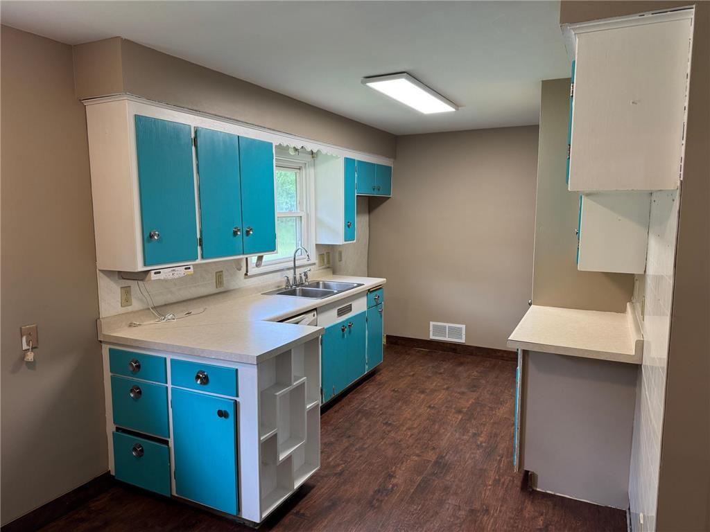 435 W Ottawa Street Le Center MN 56057 7093808 image6