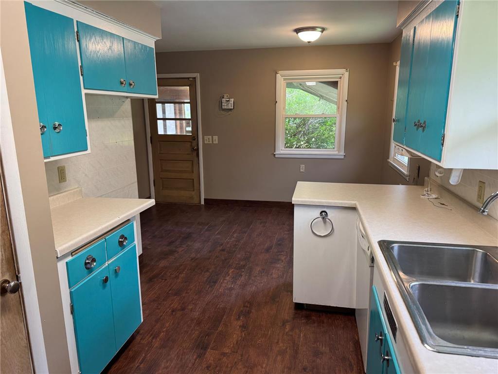 435 W Ottawa Street Le Center MN 56057 7093808 image8