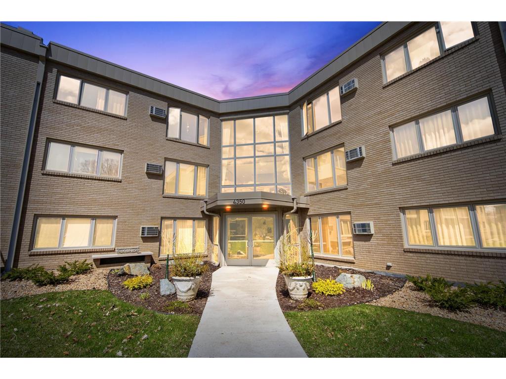 4350 Brookside Court #108 Edina MN 55436 - Minnehaha Creek 6337314 image1