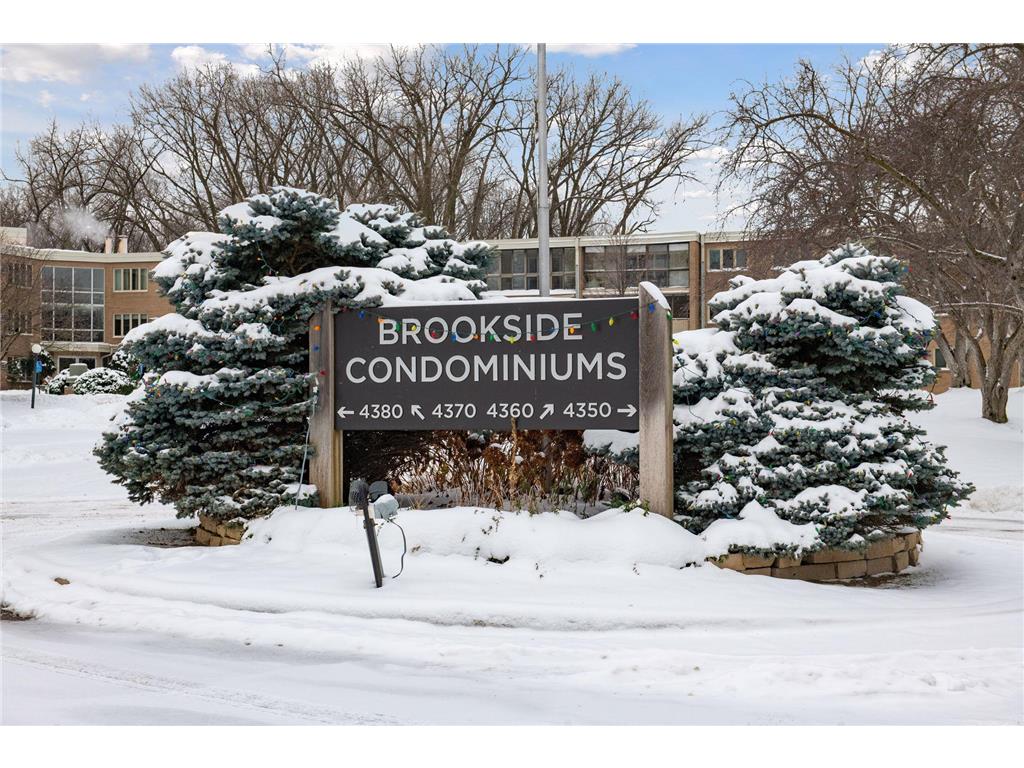 4350 Brookside Court #108 Edina MN 55436 - Minnehaha Creek 6822217 image5